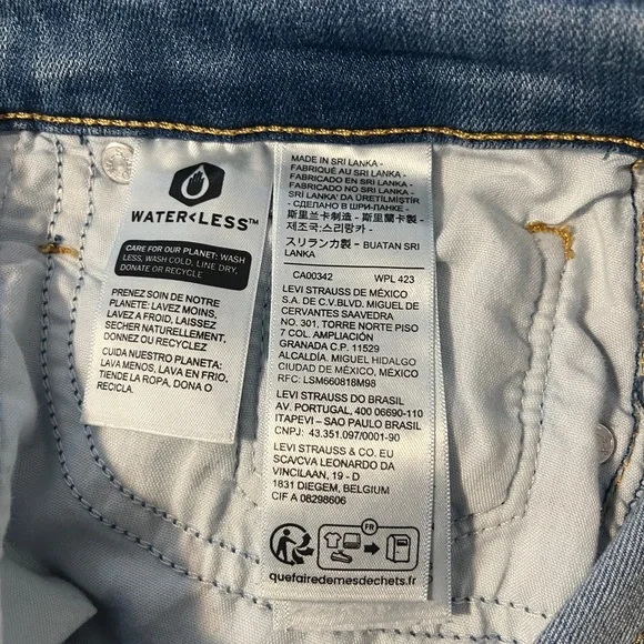 Levi's Light Blue Women's Skinny Jeans - Picture 10 of 11